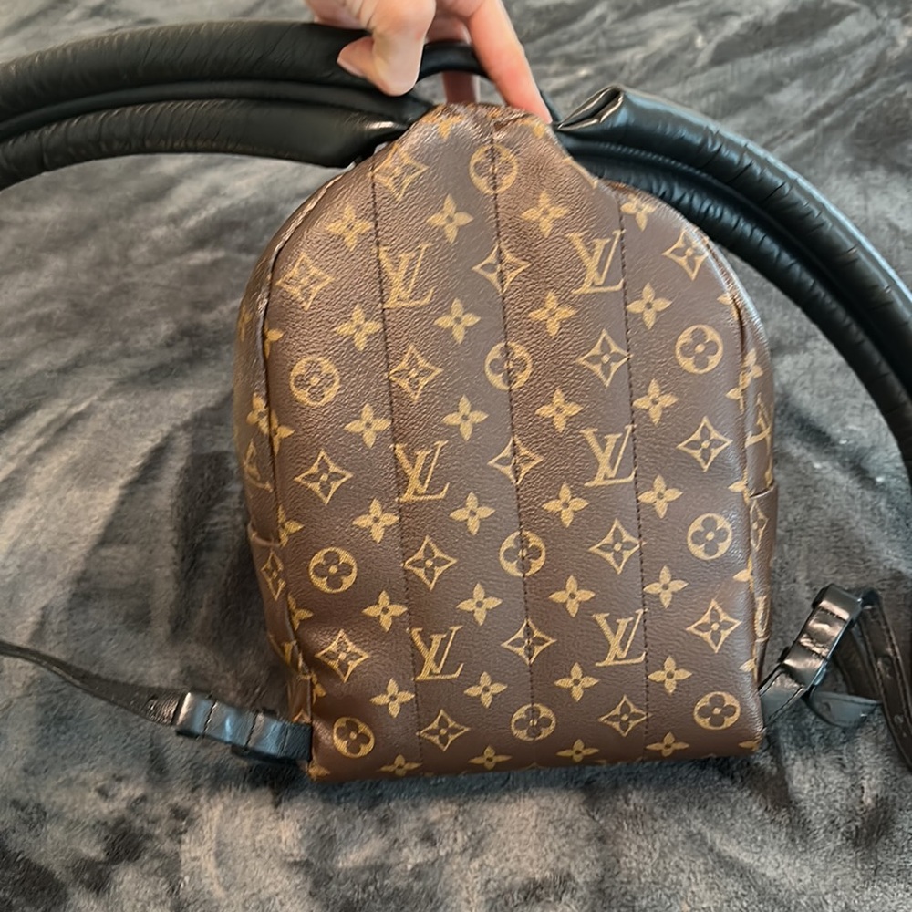 Louis Vuitton Monogram Backpack - Picture 5 of 9
